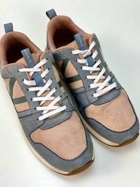 Vionic Rechelle NBK Suede Sneakers Women 9.5 Lace Up Casual Comfort Walking Shoe